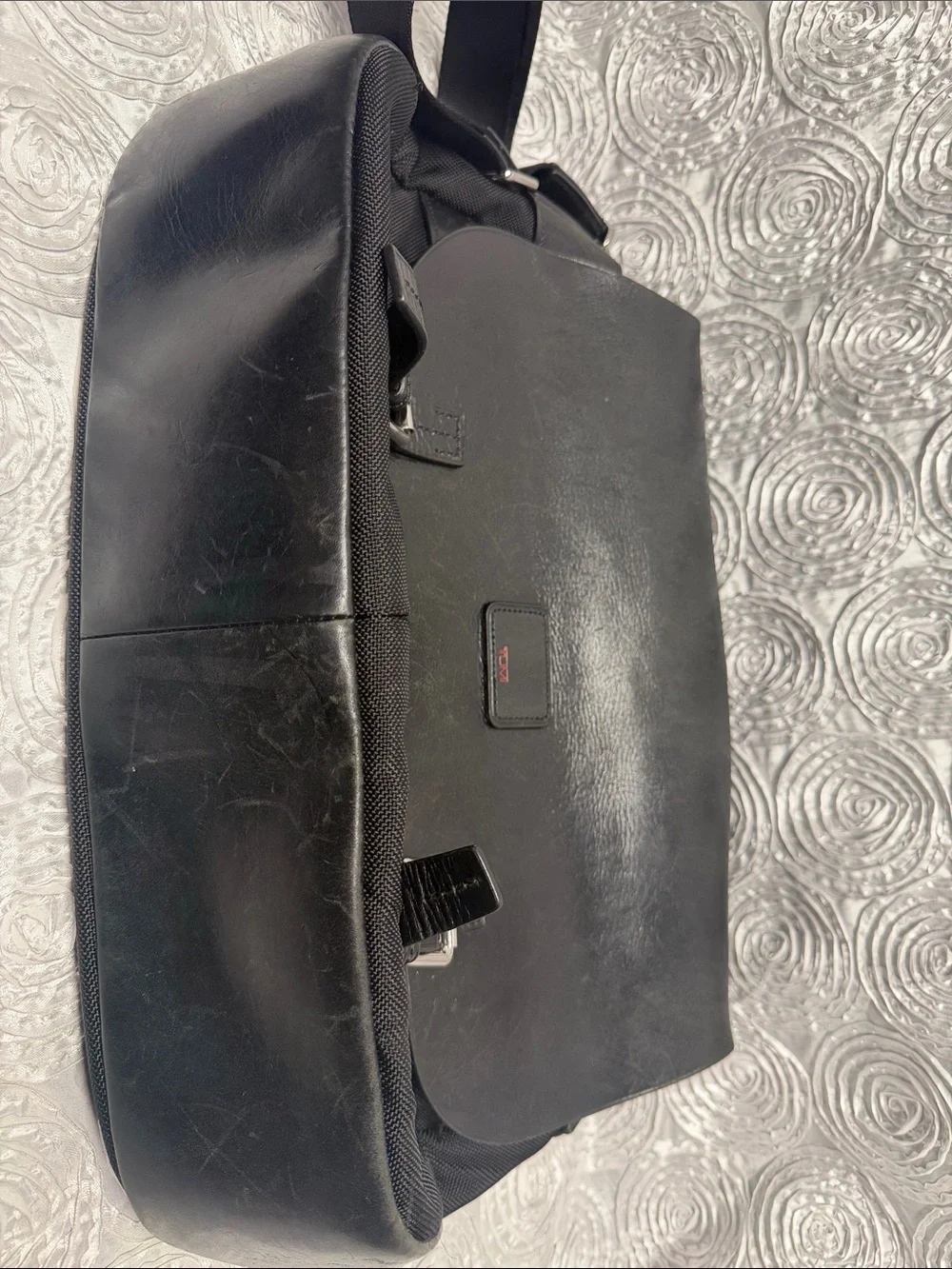 Tumi messenger bag
